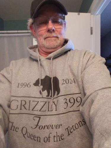 Grizzly 399 Tribute Hoodie Sweatshirt photo review